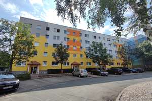 BALKONWOHNUNG im 1.OBERGESCHOSS – Krondorfer Straße 117, 6766 Bitterfeld-Wolfen – Vorschaubild 1