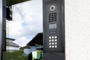 Besonderes voll möbliertes Architektenhaus aus Holz & Glas – Die vollständige Adresse der Immobilie erhältst du vom Anbieter., 57580 Gebhardshain – Vorschaubild 12