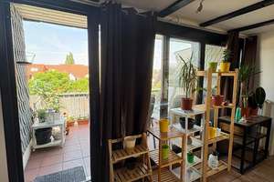 Charmante 2,5-Zimmer-Dachgeschosswohnung mit großer Terrasse in Oberhausen – Mülheimer Straße 267, 46045 Dümpten, Oberhausen – Vorschaubild 2