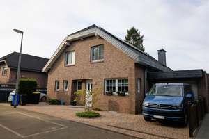 Exklusives Einfamilienhaus mit Einliegerwohnung – Die vollständige Adresse der Immobilie erhältst du vom Anbieter., 41066 Bettrath-Hoven, Mönchengladbach – Vorschaubild 2