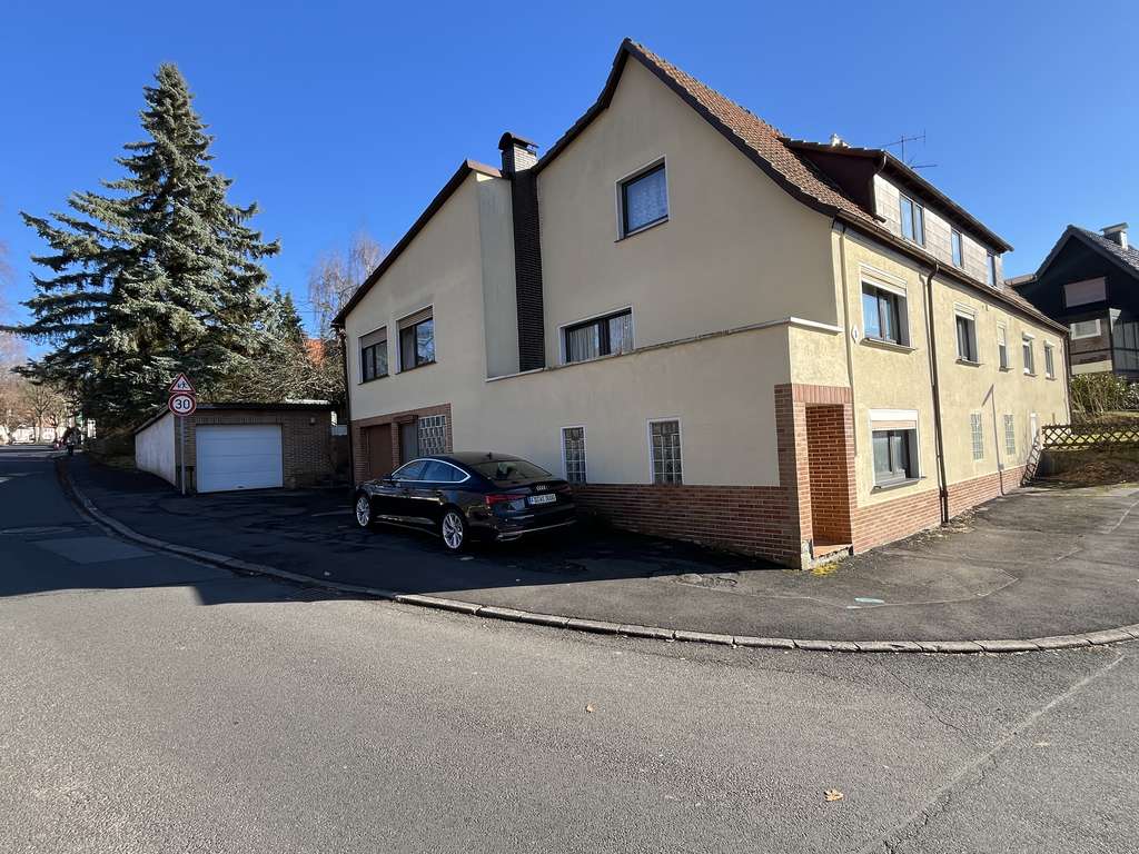 Immobilie in Nentershausen - Großzügige DHH mit ELW, Kaminofen, Sauna, Garten und 2 Garagen - Bild 0