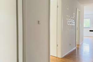 Helle moderne 4-Zimmer-Wohnung mit großem Balkon  und optionalem Tiefgaragenplatz in Köln-Bayenthal – Alteburgerstr. 302, 50968 Bayenthal, Köln – Vorschaubild 11