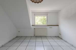 Helle Maisonette-Wohnung im 2. OG mit Ateliergeschoss und Dachloggia, Stellplatz + Garagenstellplatz – Die vollständige Adresse der Immobilie erhältst du vom Anbieter., 45136 Bergerhausen, Essen – Vorschaubild 10