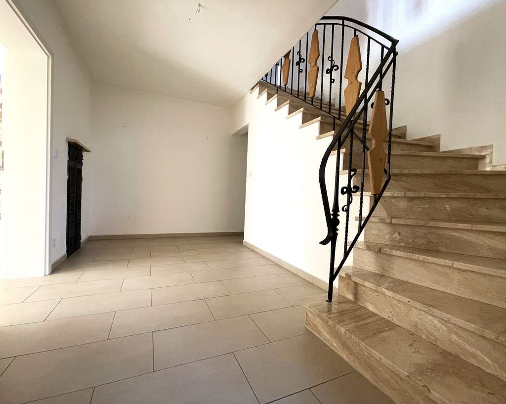 Immobilie in Winzer - Modernisiertes Einfamilienhaus mit Wintergarten und Einliegerwohnung – 270 m² Wohnfläche - Bild 4