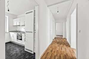 Leerstehend und flexibel: Renovierte 3-Zimmer-Wohnung in München