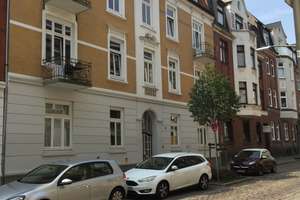 3 Zi-Wohnung in modernisiertem Altbau in Bergedorf; zentral, Nähe Mohnhof