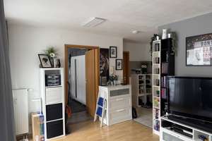 Helle und geräumige 2-Zimmer-Wohnung mit Balkon und Stellplatz im Freien zu verkaufen! – Waldenbucher Weg 76, 72141 Walddorfhäslach – Vorschaubild 5