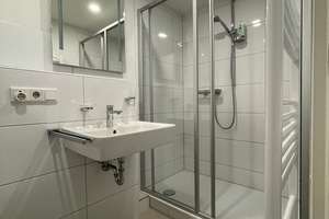Charmante 2,5-Zimmer Wohnung im 3. OG in Wuppertal-Elberfeld – Augustastr. 52, 42119 Elberfeld, Wuppertal – Vorschaubild 4