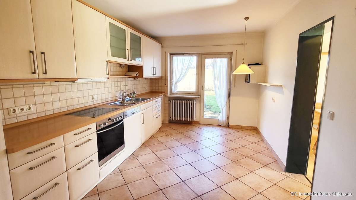 Immobilie in Riedering - Anwesen in Traumlage!
Einfamilienhaus mit Anbau
(z.B. Wohnen & Arbeiten) & parkähnlichem Grundstüc - Bild 5