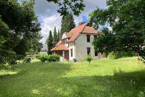 Ein Haus mit viel Geschichte auf einem traumhaften Grundstück mit über 2.700 m² in Toplage – Schaarbargsweg 12, 22397 Duvenstedt, Hamburg – Vorschaubild 2