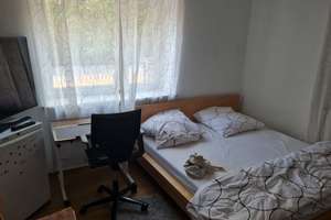 Möbiliertes WG-Zimmer in Freistehendem Einfamilienhaus in Obermenzing