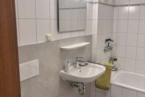Seltene Gelegenheit - helle und freundliche 2-Raum-Wohnung im Dachgeschoß in MA-Neuhermsheim – Die vollständige Adresse der Immobilie erhältst du vom Anbieter., 68163 Neuostheim/Neuhermsheim, Mannheim – Vorschaubild 10