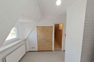 Hochwertig saniertes EFH in zentrumsnaher Sackgassenlage in Heide, schöner Garten mit Terrasse  – Die vollständige Adresse der Immobilie erhältst du vom Anbieter., 25746 Heide – Vorschaubild 11