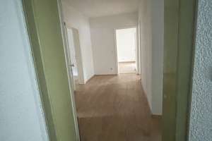 Helle 3-Zimmer Wohnung im Erdgeschoss zu vermieten – Sursstr. 20, 45143 Altendorf, Essen – Vorschaubild 2