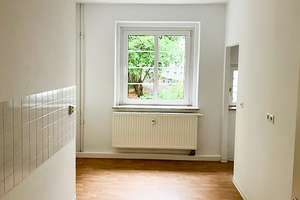 Kleine 3-Raum-Wohnung mit Loggia/Tageslichtbad mit Dusche  – 4179 Neulindenau, Leipzig – Vorschaubild 7