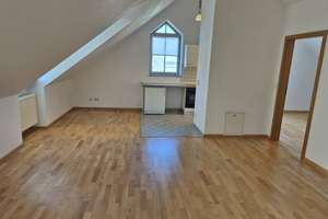 Privatverkauf! Gepflegte 2-Zimmer-Wohnung mit schöner Loggia – Erlbachstraße 11, 81249 Lochhausen, München – Vorschaubild 5