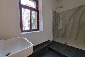 BEZUGSFREIE - 1-Zimmer-Eigentumswohnung mit Einbauküche in ruhiger Lage der Neustadt zu verkaufen! – Schönfelder Straße 21, 1099 Äußere Neustadt, Dresden – Vorschaubild 2