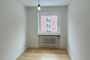 Sanierte 4-Raumwohnung mit Loggia ab sofort zu vermieten – Insterburger Str. 31, 24149 Neumühlen-Dietrichsdorf, Kiel – Vorschaubild 2