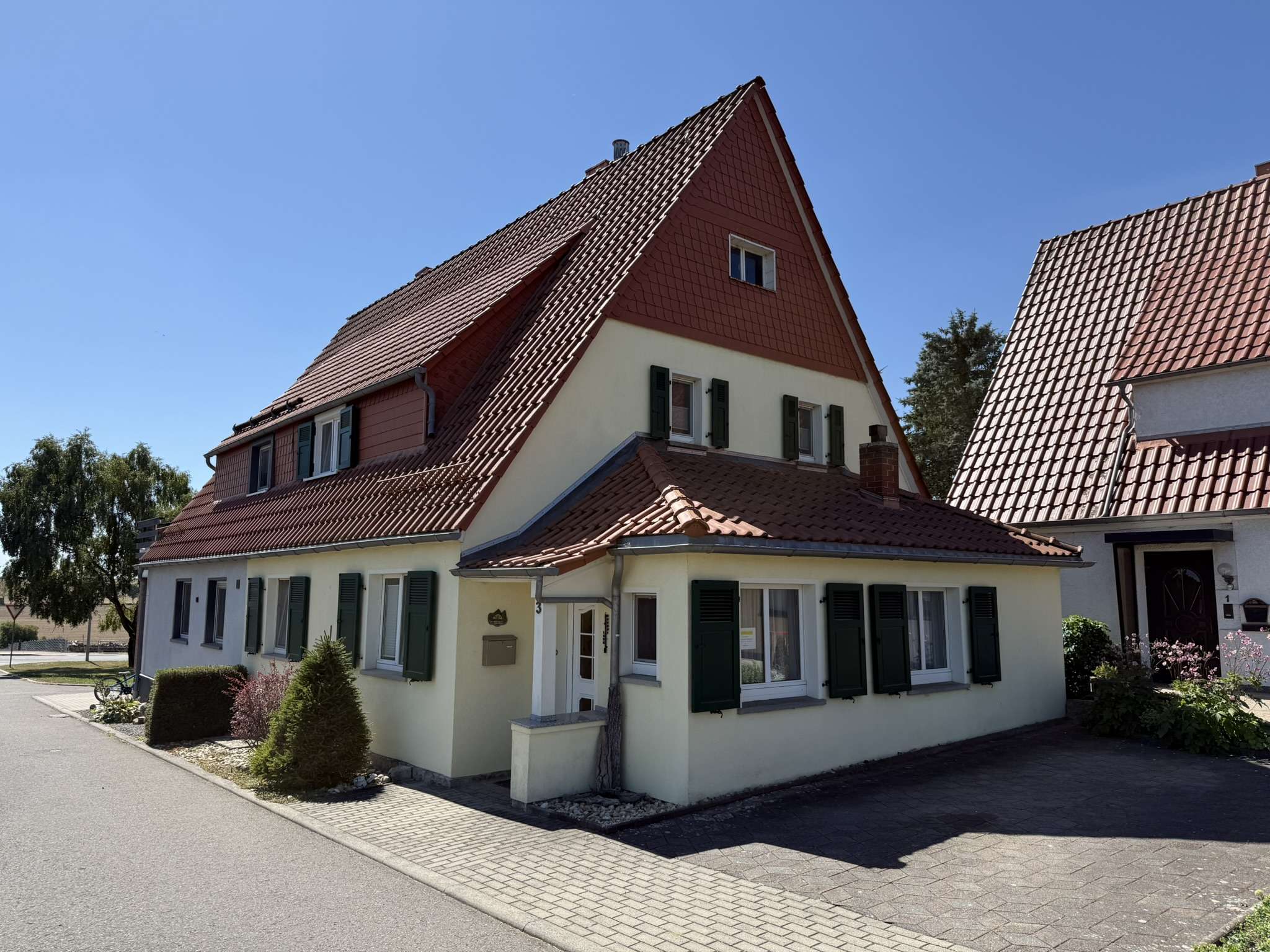 Hüpstedt | Charmante Doppelhaushälfte | separater Garten | Garage | ruhige Ortsrandlage, Eichsfeld Kreis – Bild 2