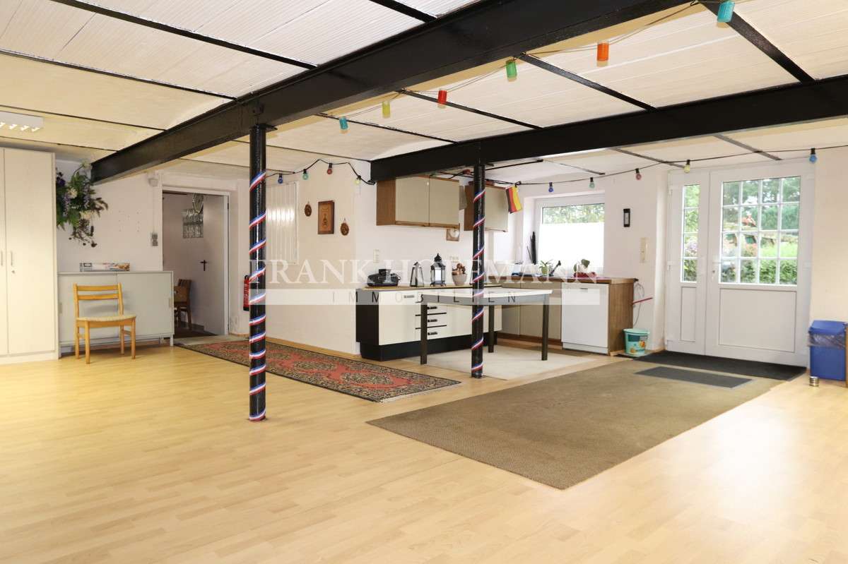 Immobilie in Hartenholm - Resthof mit Nebengebäuden und Erweiterungsmöglichkeiten in Hartenholm - Bild 11