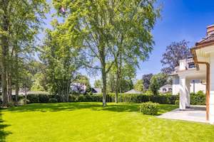 Zeitlose Villa auf parkähnlichem Grundstück in exklusiver Lage – Die vollständige Adresse der Immobilie erhältst du vom Anbieter., 82031 Grünwald – Vorschaubild 3