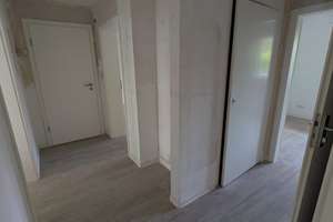 Die gefällt mir: Praktische 3-Zimmer-Wohnung mit großem Balkon und modernem Bad – Mintarder Weg 78, 40472 Unterrath, Düsseldorf – Vorschaubild 2