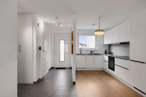 *RESERVIERT* Platz für die ganze Familie: Neubau Mietshaus mit Garten – Sanddornstraße 19, 47475 Kamp-Lintfort – Vorschaubild 2