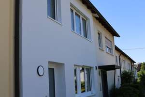 **HOCHWERTIG ENERGETISCH SANIERT** 5-Zi.-RMH | 1A-TOP-Zustand - NEU RENOVIERT | NEUE EBK | frei – Dietrich-Bonhoeffer-Straße 18, 73732 Sankt Bernhardt, Esslingen am Neckar – Vorschaubild 3