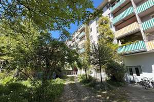 Helle 2-Zimmer-Wohnung in einem gepflegten Mehrfamilienhaus
