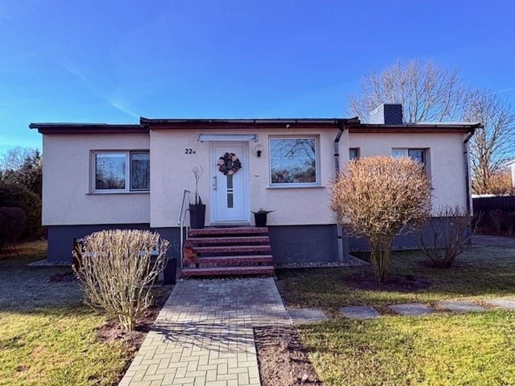 Immobilie in Schenkenberg - Einfamilienhaus mit Nebengebäude - Bild 0