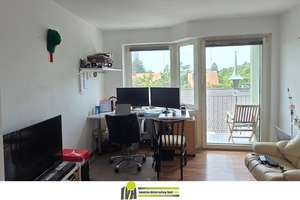 Helle 3-Zimmer-Wohnung mit großer Wohnküche und Balkon in zentraler Lage