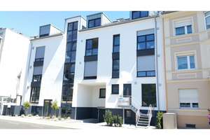 Wohnen wie im eigenen Haus – außergewöhnliche 3-Zimmer-Wohnung mit 90 m² Terrasse