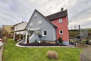 Gepflegtes Zweifamilienhaus als Kapitalanlage in Schwerte – Bergische Straße 15, 58239 Schwerte – Vorschaubild 1