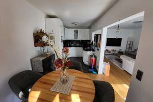 Attraktive 4-Zimmer-Wohnung mit Balkon im 3. OG in Hamburg-Lokstedt – Die vollständige Adresse der Immobilie erhältst du vom Anbieter., 22529 Lokstedt, Hamburg – Vorschaubild 4