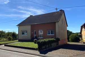 Einfamilienhaus mit Garage und weitläufigem Grundstück – Oberpierscheid, Bitburg-Prüm (Kreis), 54649 Bitburg-Prüm (Kreis) – Vorschaubild 3