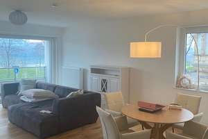 Neckarblick! Komplett sanierte Etagenwohnung mit großer Wohnküche und großem Balkon!