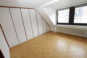 Renovierte, helle Dachgeschosswohnung im Grünen mit Balkon und Echtholzparkett – Auf'm Kahr 11, 45239 Fischlaken, Essen – Vorschaubild 9