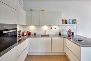 RIVIERA NIZZA am BelsenPark: 4-Zi-ETW im 4. OG. Lift. EBK. Parkett. 2 Bäder. Balkon. TG auf Wunsch. – Theo-Champion-Straße xx, 40549 Oberkassel, Düsseldorf – Vorschaubild 26