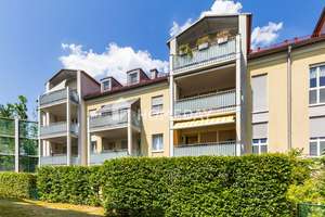 Stilvolle Wohnung im dritten Obergeschoss mit EBK, Balkon, Tiefgarage und Aufzug in Unterföhring – 85774 Unterföhring – Vorschaubild 14