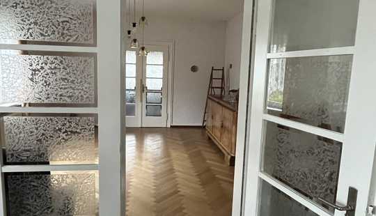 Bild von Stadtvilla mit tollem Fernblick
