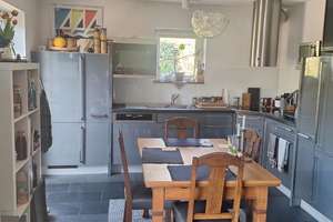 Projensdorf: geräumige Doppelhaushälfte mit individuellen Akzenten und Dachterrasse – Lena-Schröder-Weg 35, 24106 Wik, Kiel – Vorschaubild 4