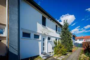 Frankfurt-Griesheim: Gepflegtes Reihenmittelhaus mit Garten auf Erbbaugrundstück – Frankfurt am Main – Vorschaubild 3
