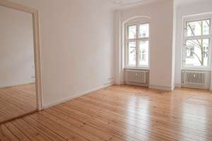 Helle 2-Zimmer-Altbauwohnung mit Dielenboden – sofort verfügbar – Die vollständige Adresse der Immobilie erhältst du vom Anbieter., 12103 Tempelhof, Berlin – Vorschaubild 2