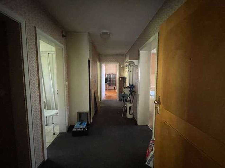 Wohnungsflur OG