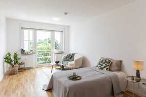 Bezugsfrei! Hochwertig renovierte 1-Zimmer-Wohnung mit Küche, Balkon & Stellplatz in Leipzig
