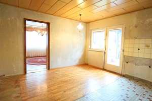 Geräumiges Zweifamilienhaus mit Garten und vielseitigen Nutzungsmöglichkeiten! – Neckar-Odenwald-Kreis – Vorschaubild 7