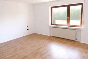 Großzügiger Bungalow in Schwalmtal mit Garten, Pool, Sauna, Kellerbar und 2 Garagen zu vermieten – Die vollständige Adresse der Immobilie erhältst du vom Anbieter., 36318 Schwalmtal – Vorschaubild 8