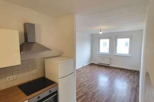 Geräumige 3-Zimmerwohnung mit großem Wohnzimmer + offener Küche + Eckbadewanne + Abstellraum!