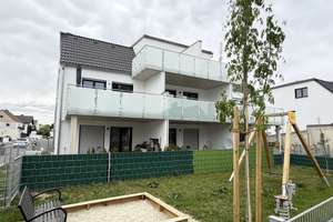 Neuwertig zum kleinen Preis- sofort beziehbar-großzügige 3 Zi. - DG - Wohnung in IN-Süd/Kothau