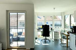 Im Zentrum von Neu-Ulm/Pfuhl neuwertige sonnige 2-Zi.-Wo. im 2. OG mit Südbalkon, Aufzug und TG – Die vollständige Adresse der Immobilie erhältst du vom Anbieter., 89233 Neu-Ulm – Vorschaubild 3